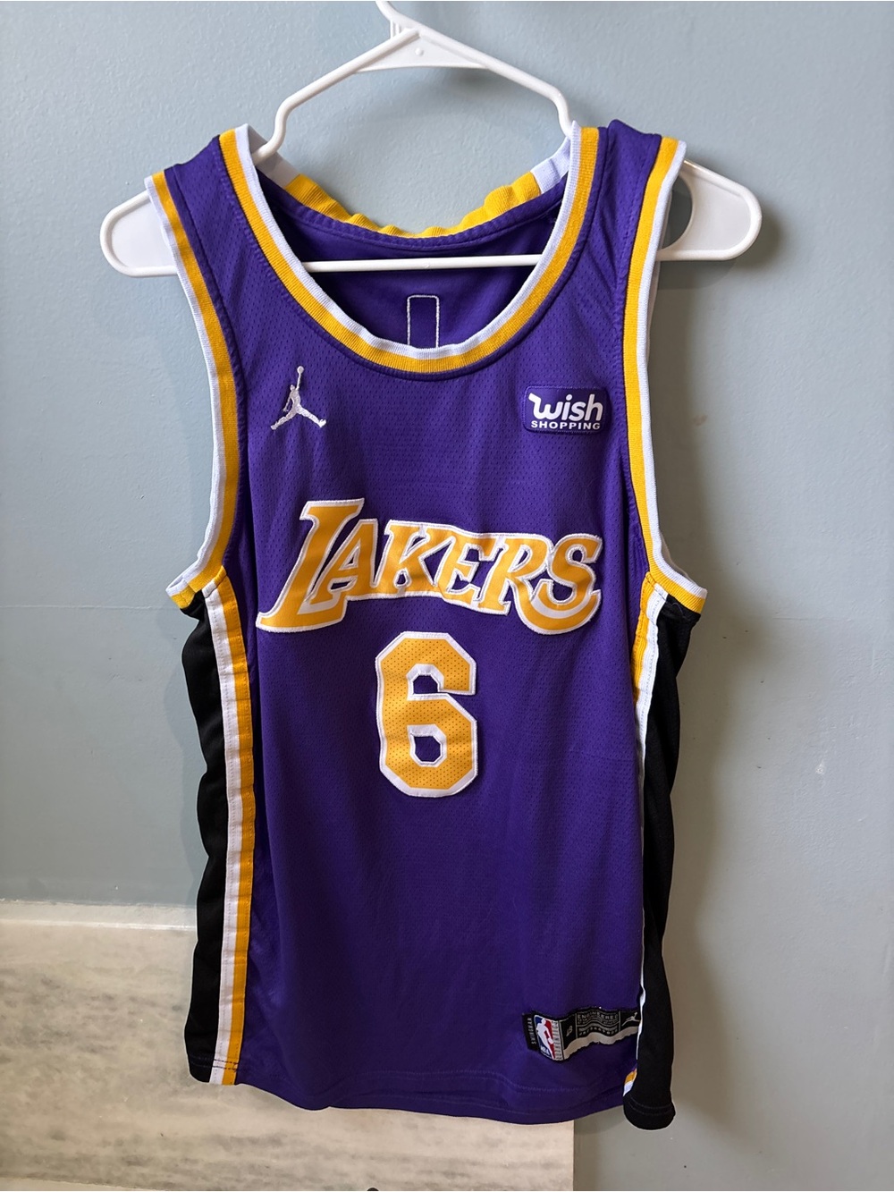 Jordan Lakers LeBron James #6 Swingman Jersey Adult Large Purple